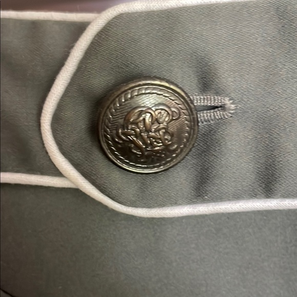 Light Olive Green Military Style Blazer with Stand-Up Collar and Epaulettes - Picture 3 of 6